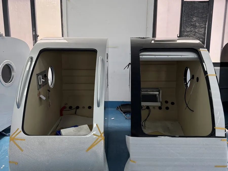 Acondicionamiento interior de una cámara rígida