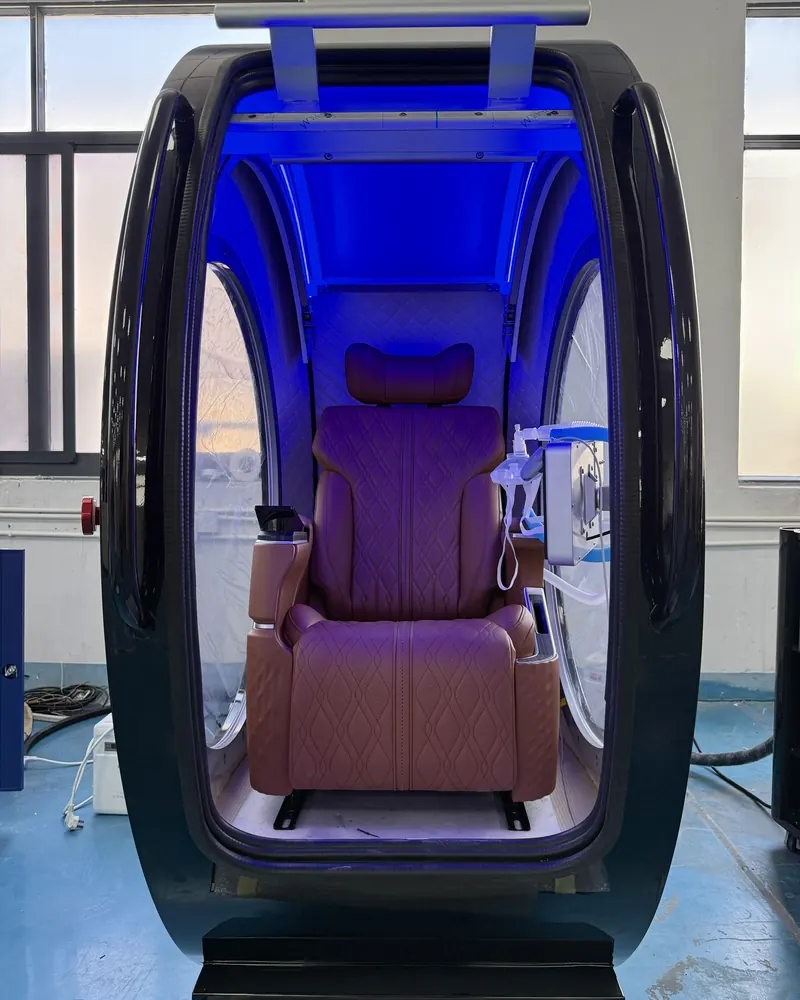 ARC negro con iluminación de acento azul en nuestra planta de producción