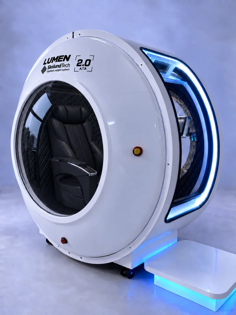 LUMEN in White — right