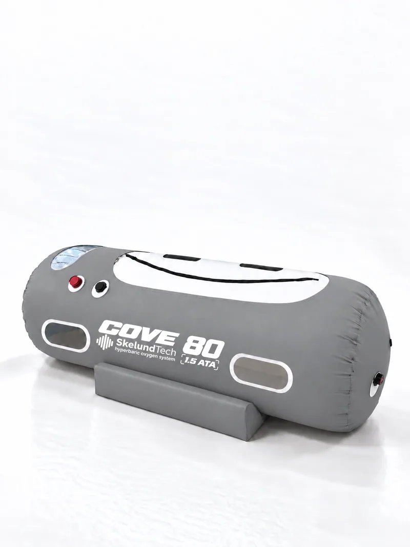 COVE Ø 80, grey cover, three-quarter view