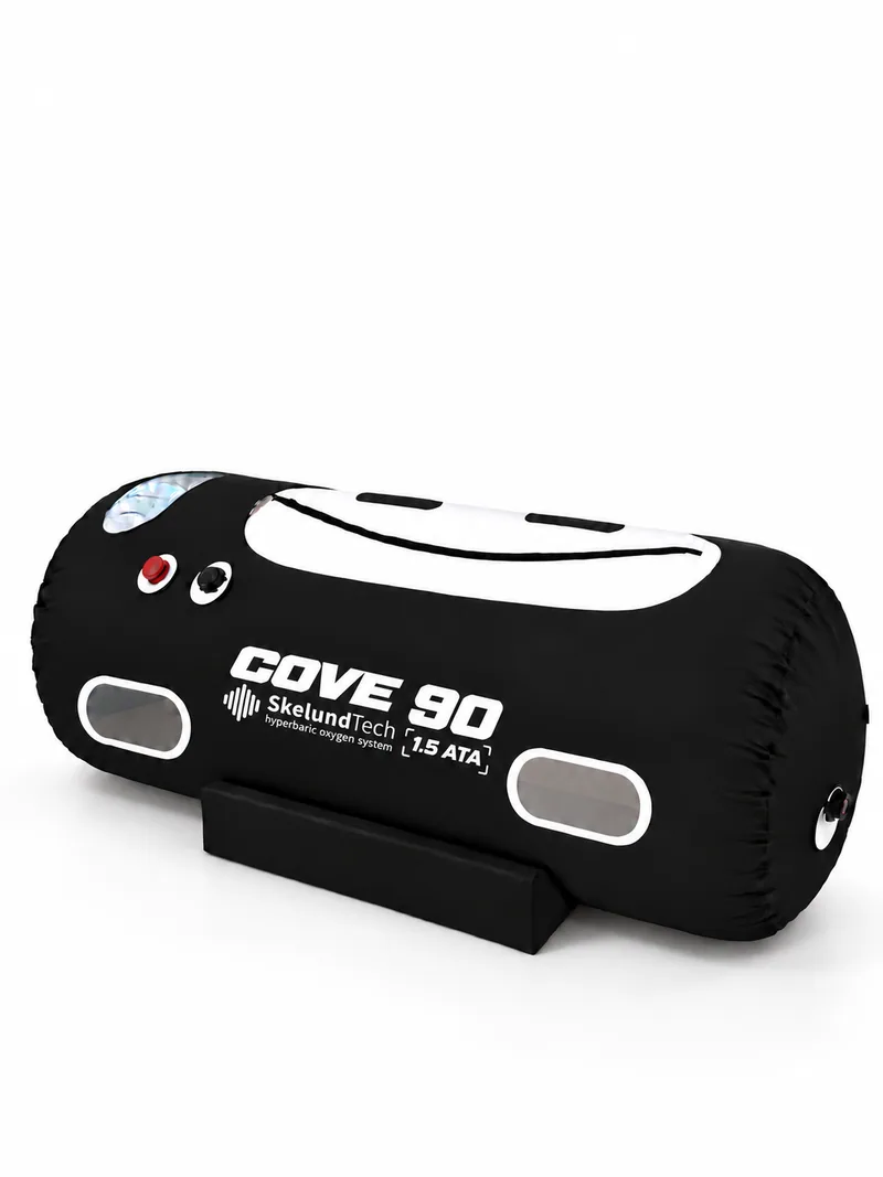 COVE Ø 90, black cover, three-quarter view