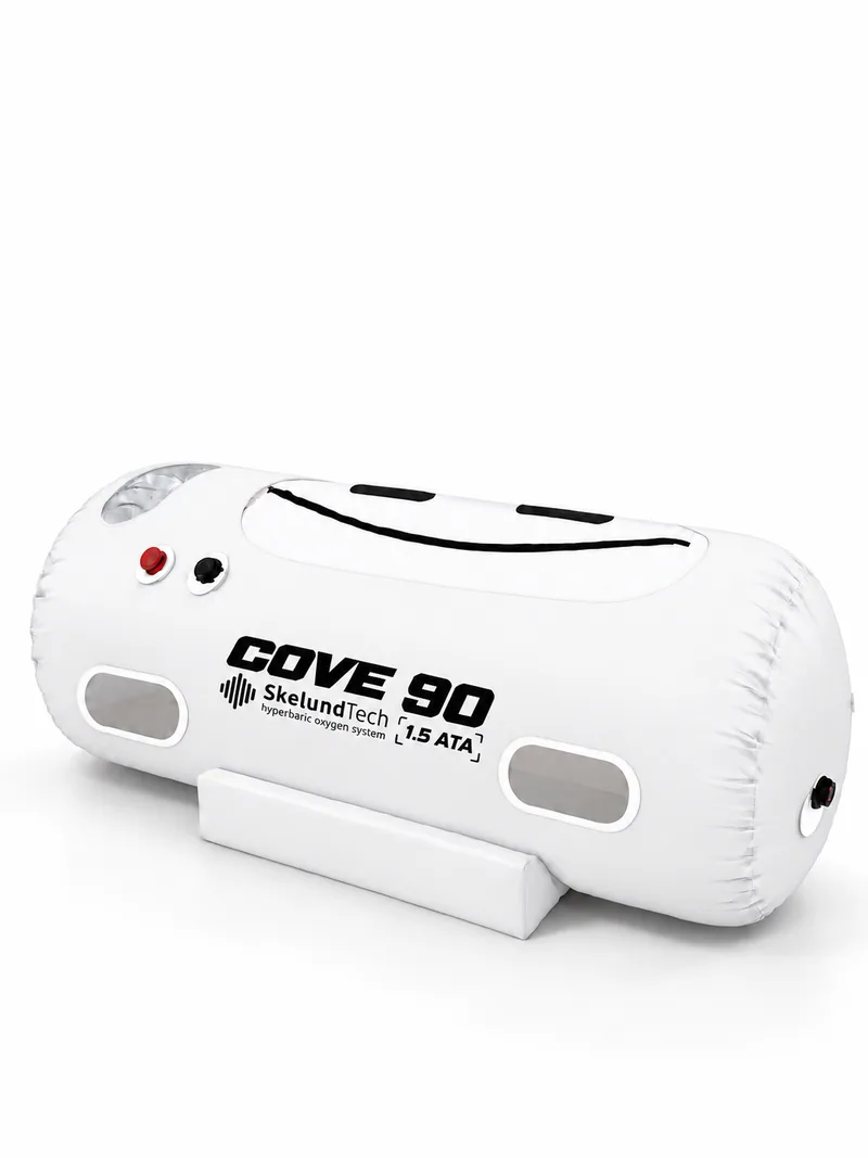 COVE Ø 90, white cover, three-quarter view
