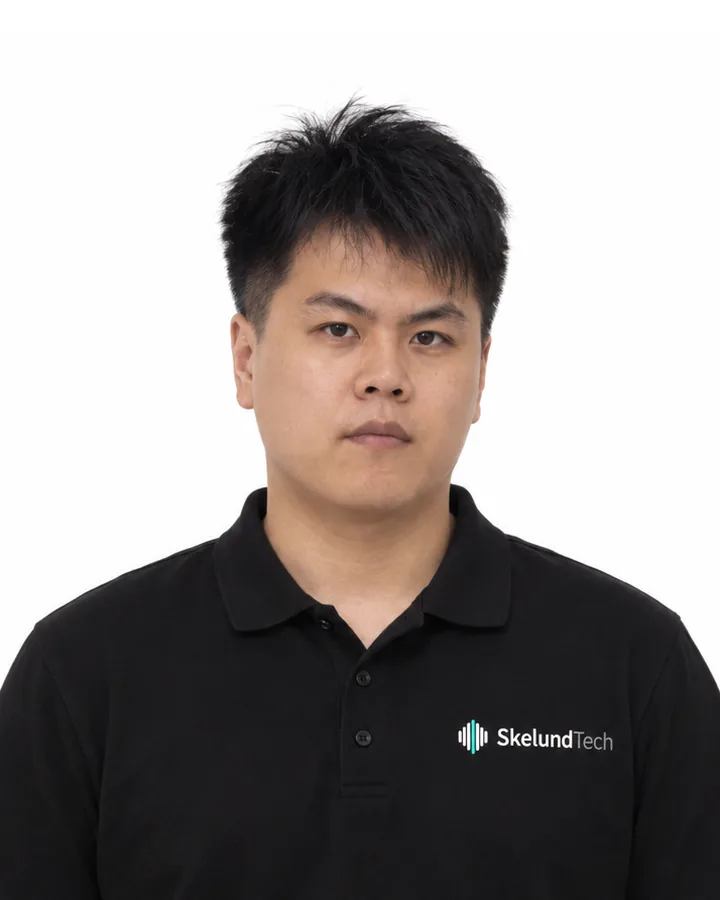 Li Xing, Supervisor de Instalación, SkelundTech